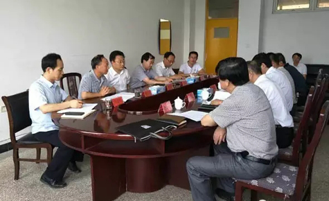 ��ɽ��ί��У������һ�е�������ί��У����