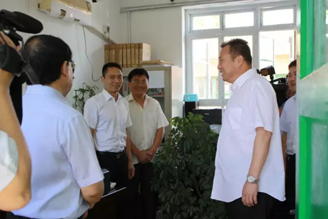 ��ί�����󸻵���ί��֯����ͳս������